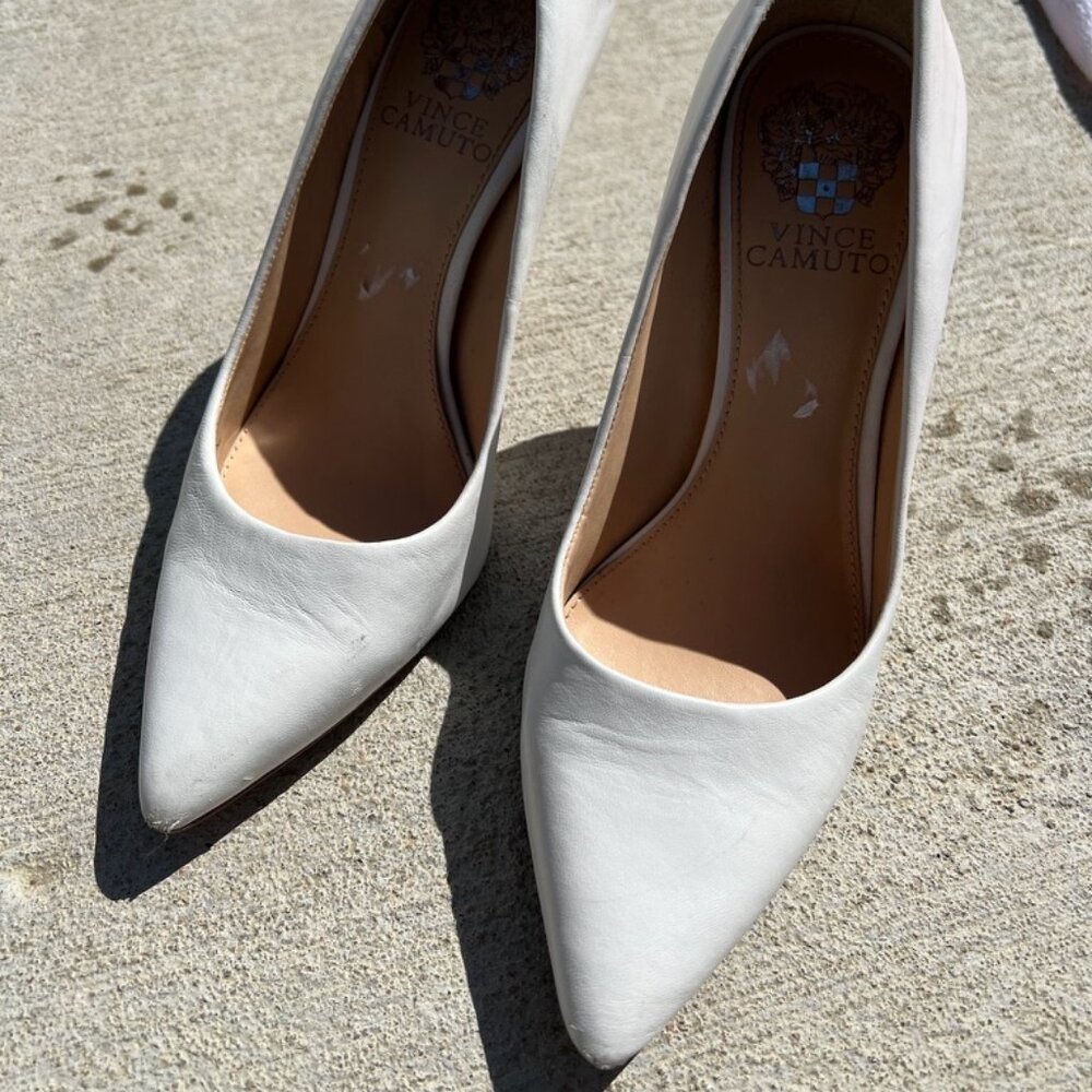 White Vince Camuto heels, size 6.5